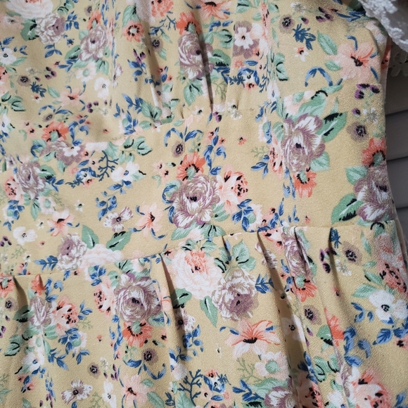 Ladies Shein Ditsy Floral Print Guipure Lace Trim Puff Sleeve Dress XL NWOT - Picture 3 of 8